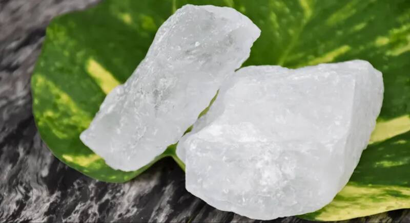 La Piedra de alumbre da muchos beneficios a la piel (Foto: Freepik).