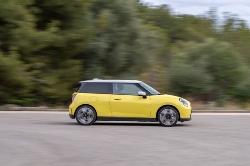 El MINI Cooper eléctrico da un paso en la estrategia de la marca