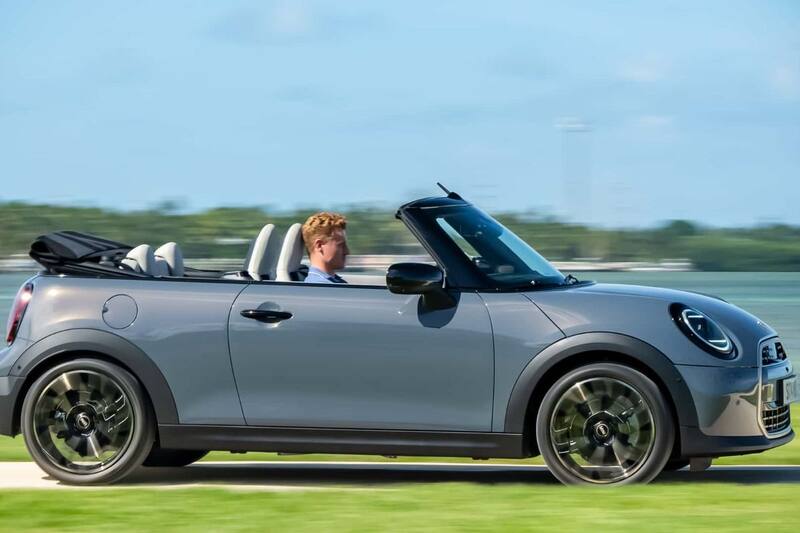 El nuevo MINI Cooper Cabrio tiene ligeros ajustes exteriores