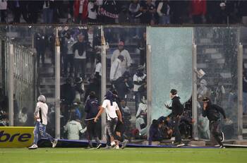 Ministro Cordero indicó las nuevas medidas en el fútbol chileno: “Derecho de admisión inflexible”