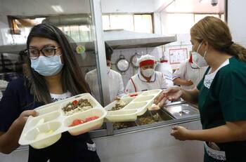 Minuta Junaeb: Conoce qué comida almorzará cada día tu hijo o hija en el colegio