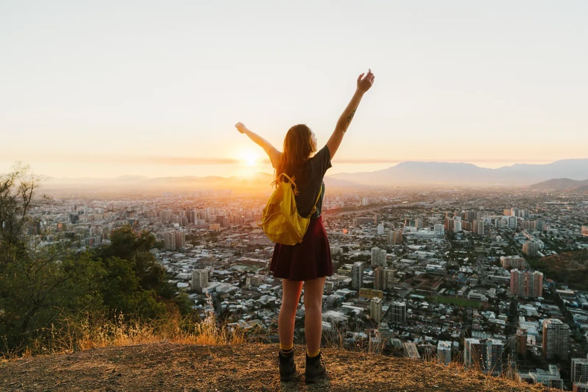 Disfruta de los paisajes más lindo en lo alto de Santiago.