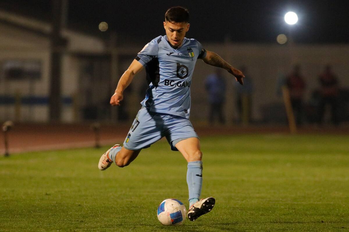 El defensor aparece en la órbita de Colo Colo y la UC, pero su intención es renovar en O'Higgins. Foto: Aton.