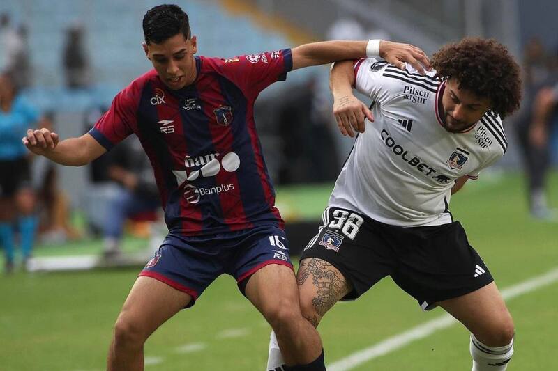 El defensa Maximiliano Falcón de Colo Colo sigue usando el dorsal "36" en la Copa Libertadores. (Foto: @ColoColo)