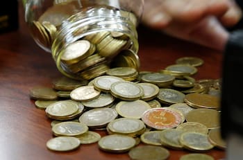 Así es la extraña moneda de $50 que puede estar escondida en tu billetera y que vale hasta $500.000