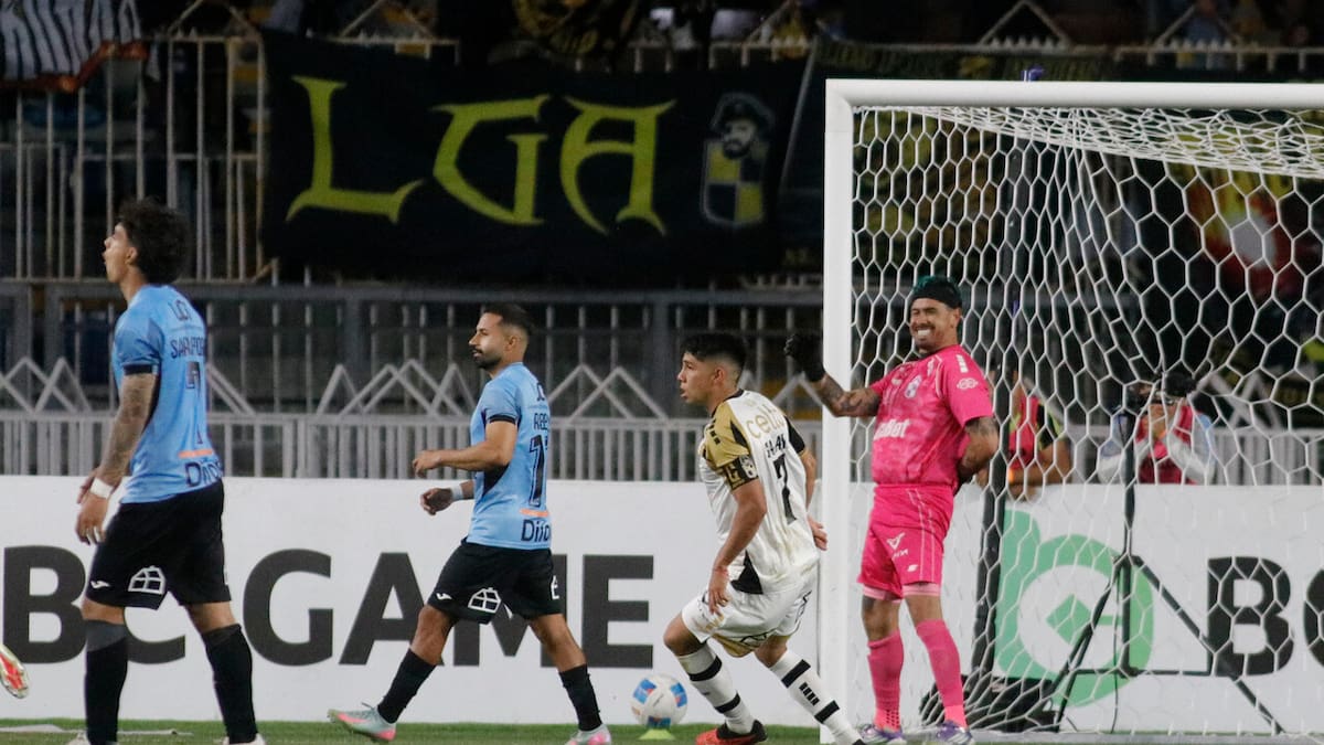 VIDEO | ¡Agónico! Mono Sánchez se vistió de héroe y tapó polémico penal que acerca a Coquimbo al título