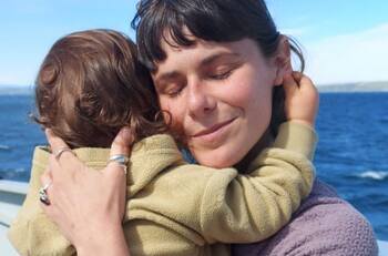 Montserrat Ballarin muestra lo grande que está Silvestre, su hijo con Francisco Puelles