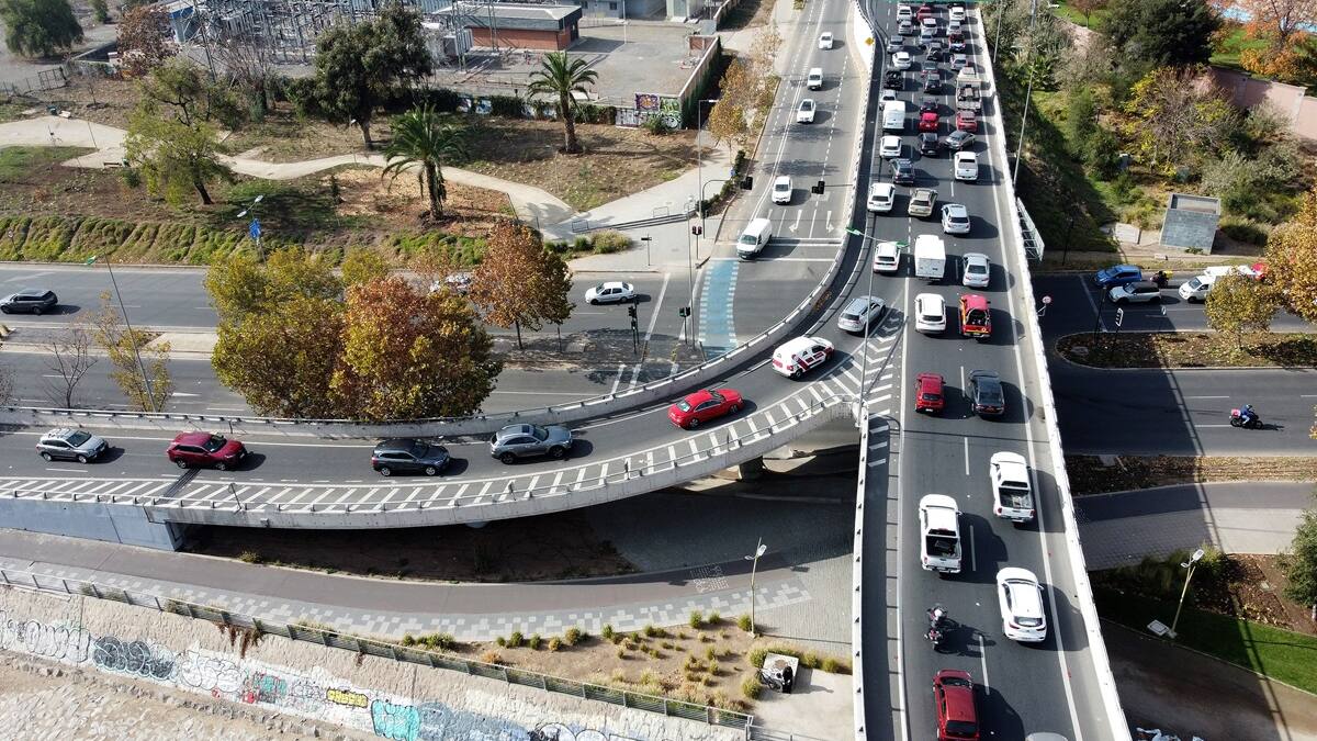 Un teleférico, aeropuerto y tren Santiago-Valparaíso: los millonarios proyectos que Obras Públicas busca cerrar