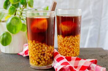 Receta de mote con huesillo: esta es la preparación refrescará tus días de verano en Chile