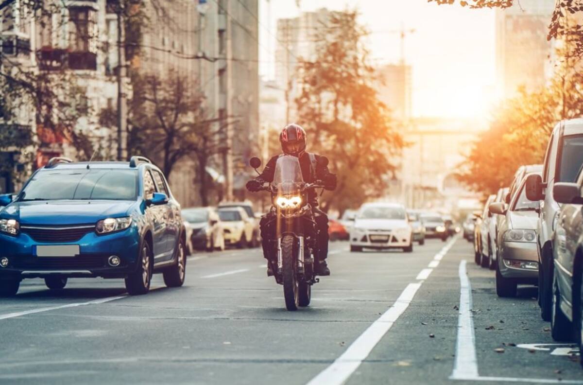 Por estos 7 errores comunes al conducir una moto puedes recibir multas de hasta $66.000