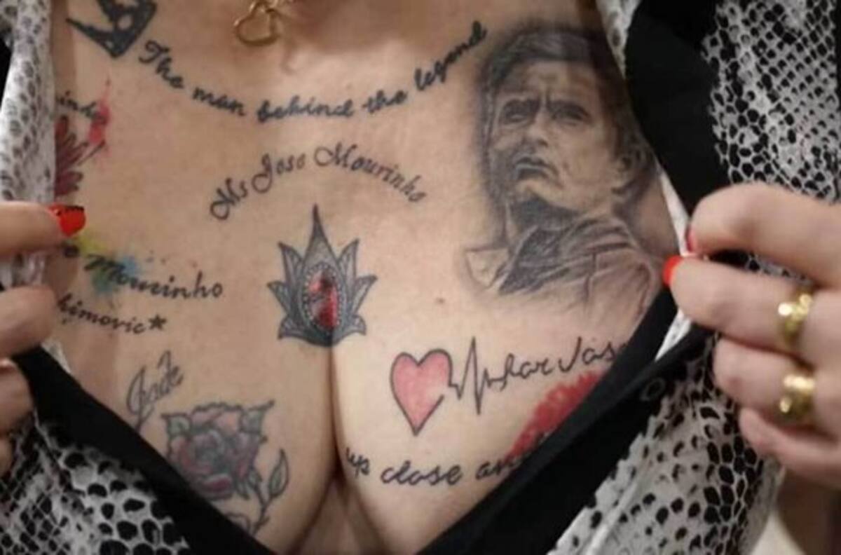 La extravagante mujer de 62 años con 38 tatuajes de Mourinho en su cuerpo