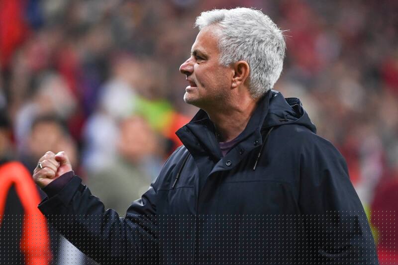 José Mourinho va por un nuevo título europeo.