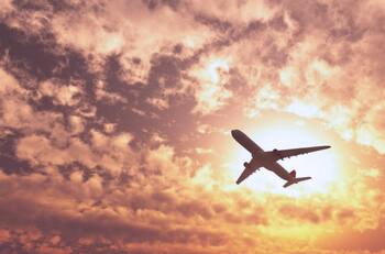 Aerolínea chilena incluirá dos nuevas rutas de vuelo en Argentina gracias a plan de Milei