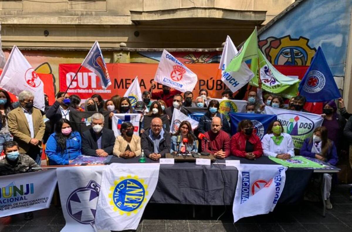 Trabajadores públicos inician negociaciones por aumento salarial: ¿De cuánto es el aumento que piden?