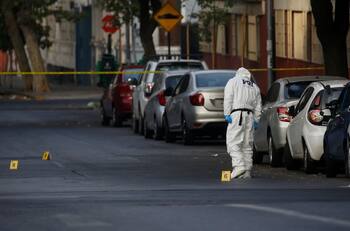 Mujer muere luego de recibir tres disparos efectuados por encapuchados en Coronel