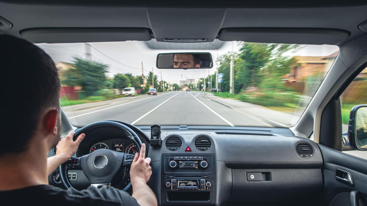 Multa por exceso de velocidad: Este monto deberán pagar los conductores que superen la máxima permitida en Chile