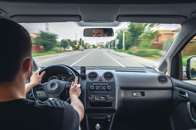 El exceso de velocidad es considerado una infracción gravísima si se superan los 60 km/h sobre la máxima permitida.