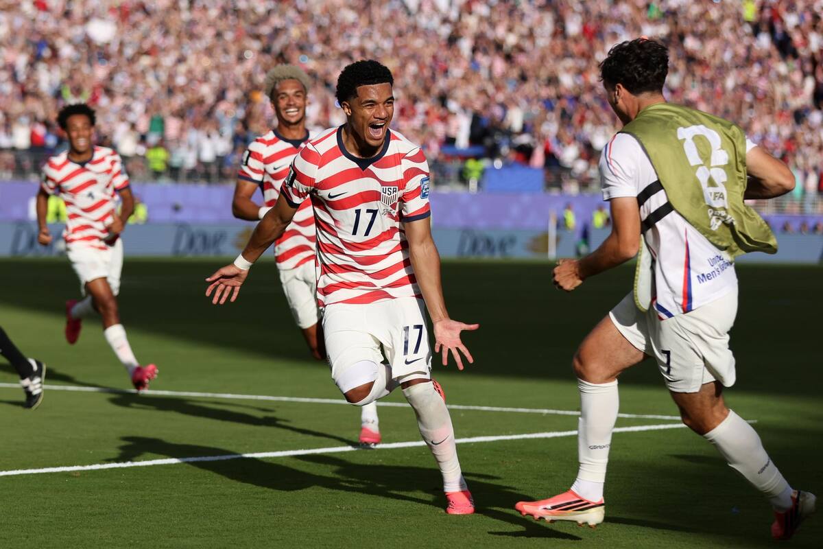 Estados Unidos venció a Bosnia - Herzegovina en Santa Clara y pasó a los octavos de final. Foto: EFE.