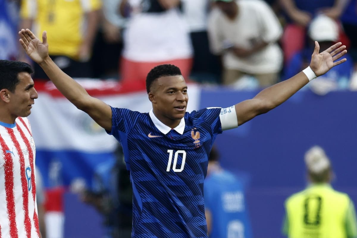 Kylian Mbappé frente a Paraguay.