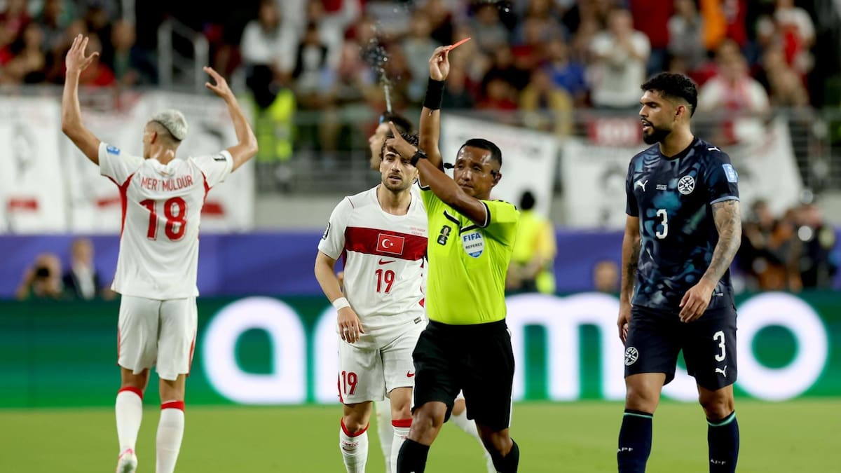 ¡Insólito e histórico! Miguel Almirón fue expulsado por taparse la boca en el Mundial 2026