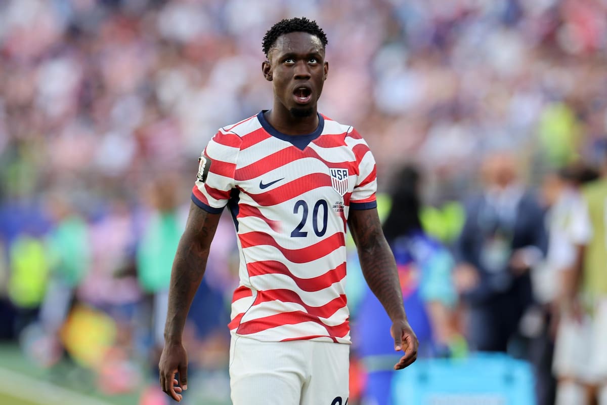 Folarin Balogun, el delantero de Estados Unidos que fue expulsado ante Bèlgica. Foto: EFE.