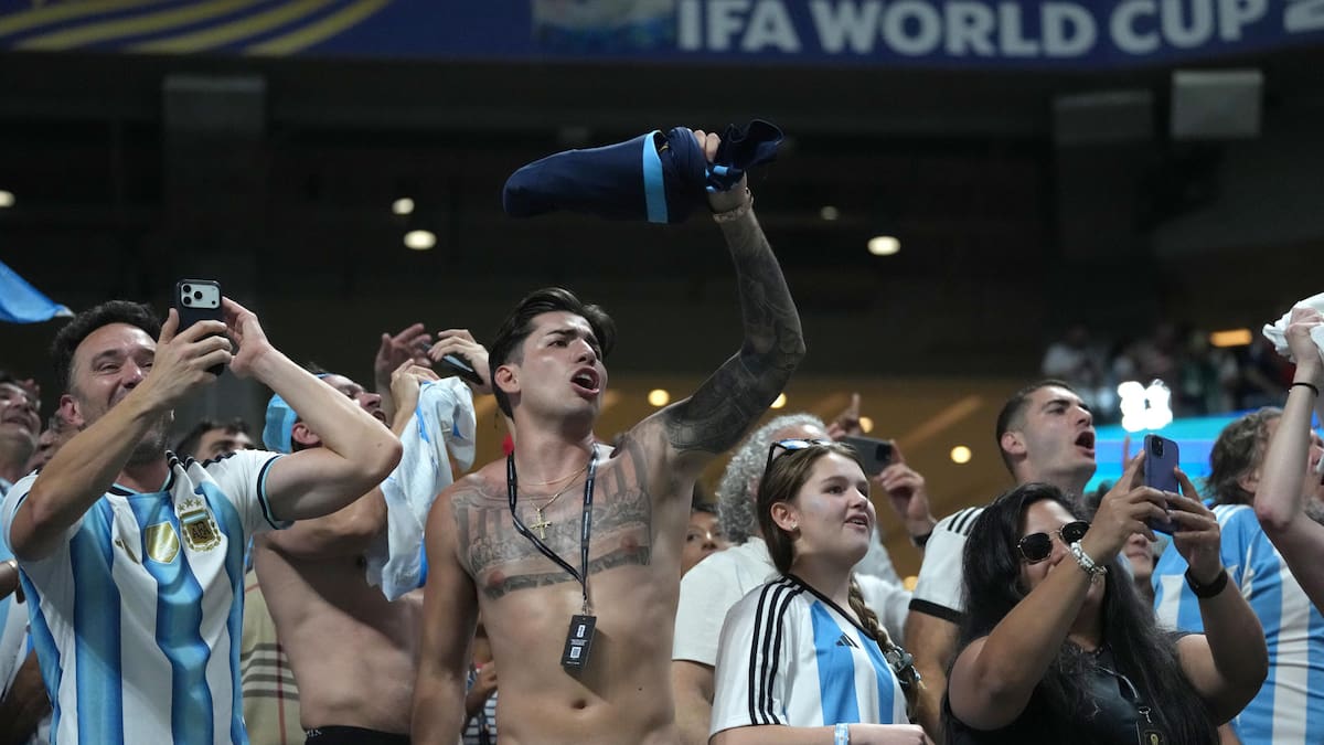Escándalo: familiares de jugadores argentinos fueron detenidos tras pelea durante los festejos de España