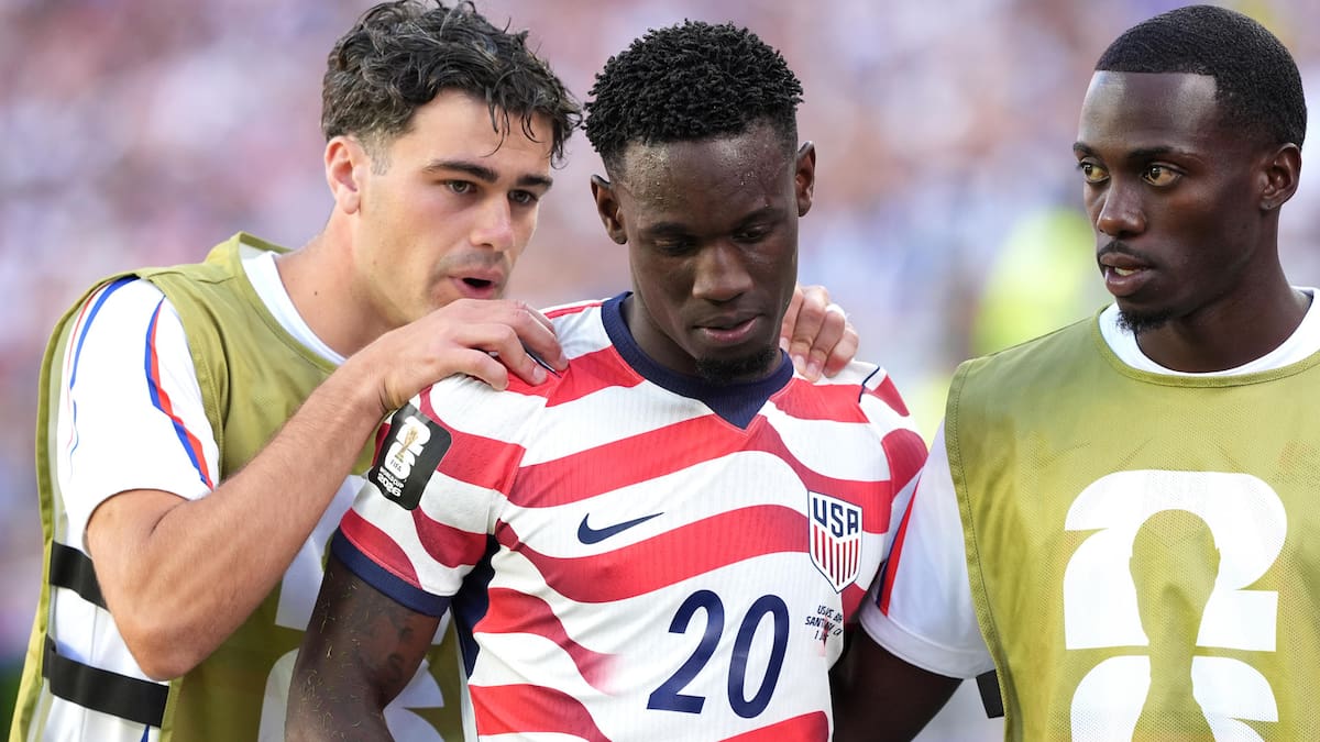 VIDEO | Expulsan a jugador de Estados Unidos por pisotón casi idéntico al de Lionel Messi