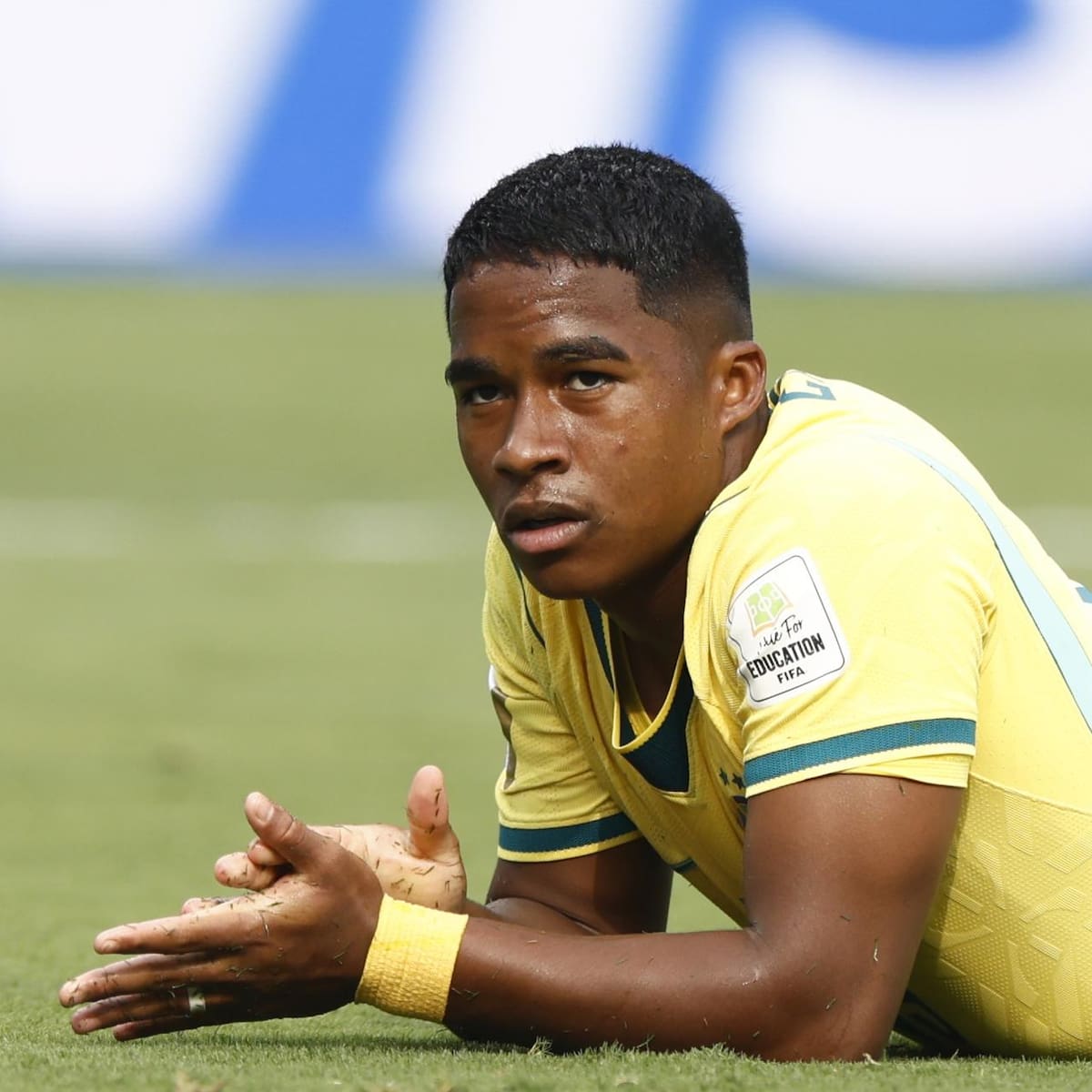 Endrick tras errar el gol ante Noruega por el que lo comparan con Ronaldo: “Hasta me quedé hablando con Dios”