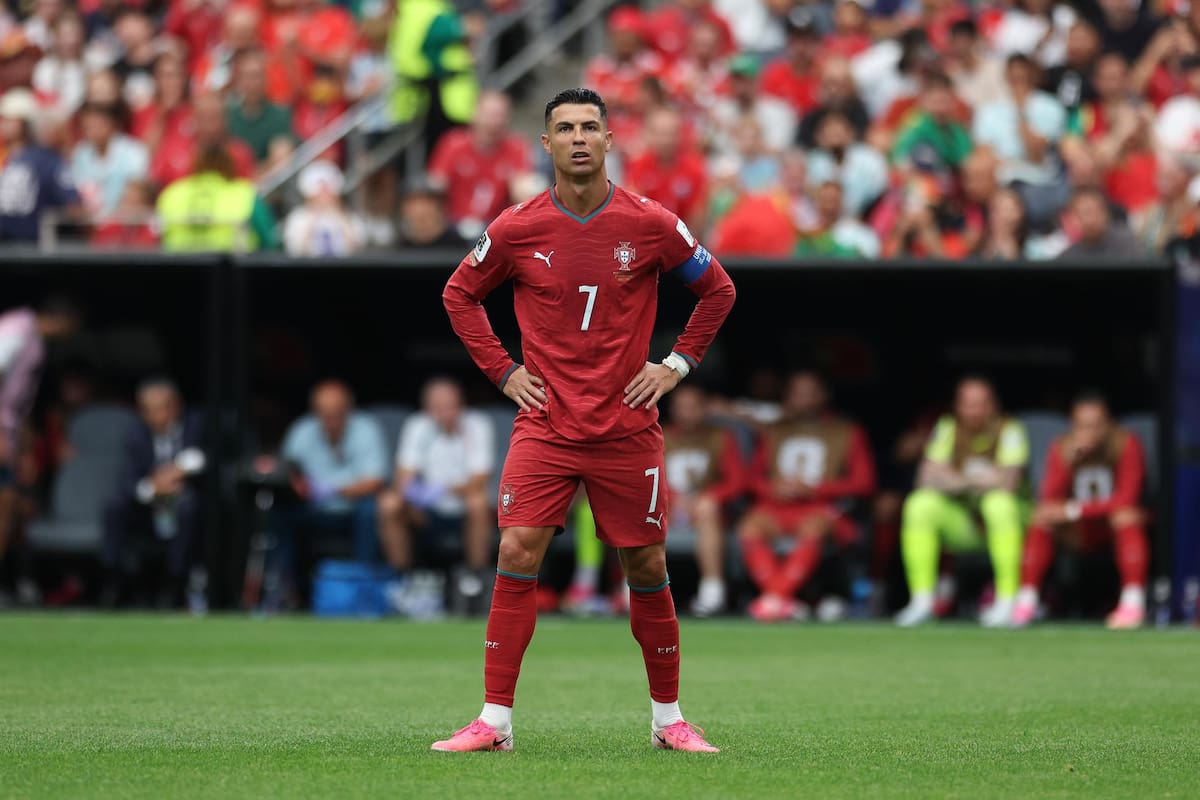 Cristiano Ronaldo se retiró solo al vestuario tras el empate de Portugal vs. el Congo. Foto: EFE.