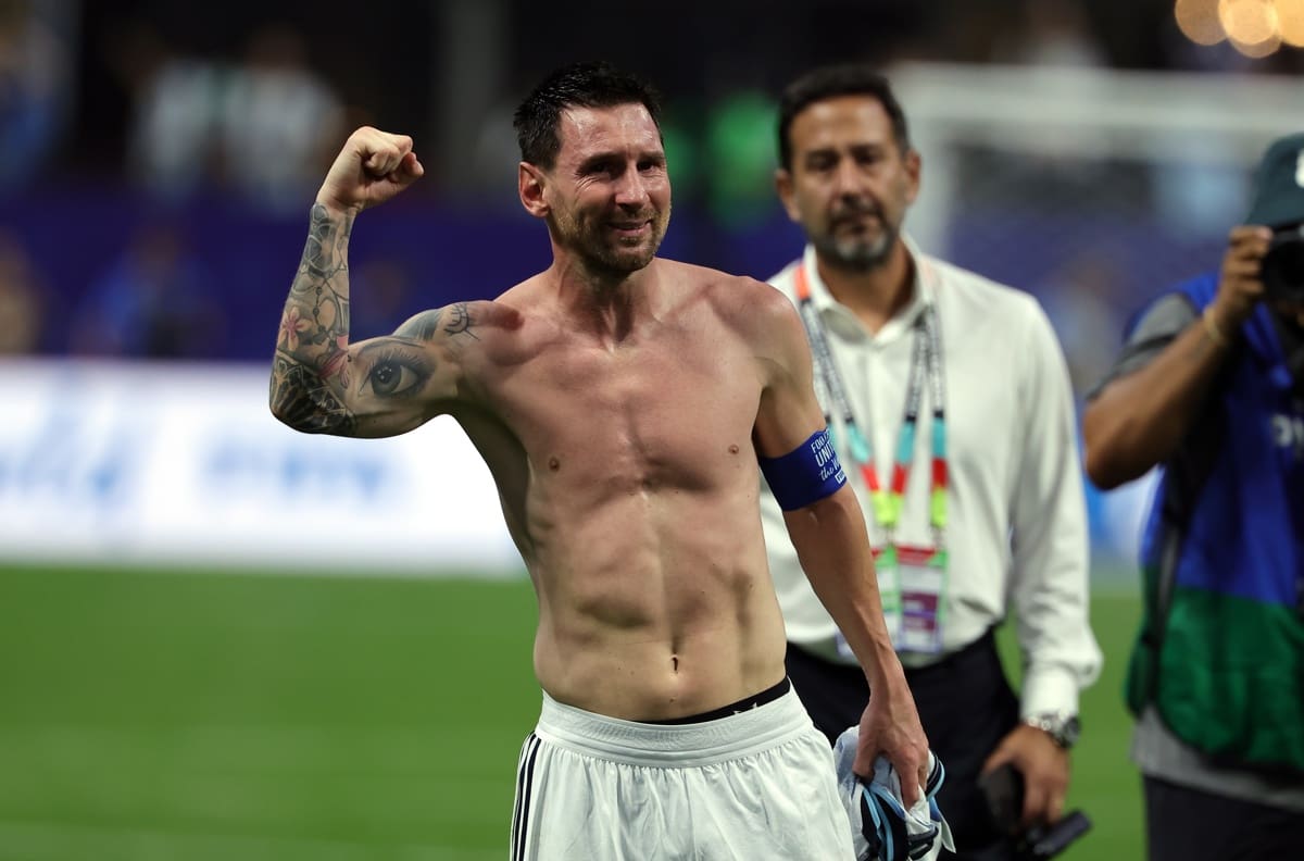 Lionel Messi agranda su leyenda: rompe otro récord histórico y supera a Diego Maradona en los Mundiales