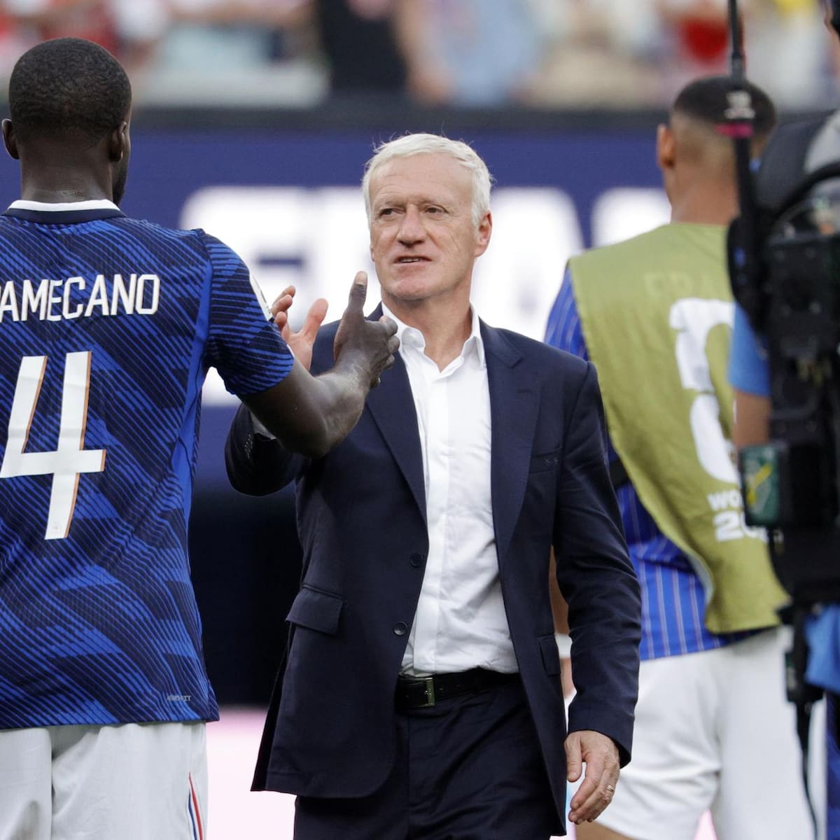 Una decisión de Didier Deschamps desata la primera polémica en la interna de Francia en el Mundial
