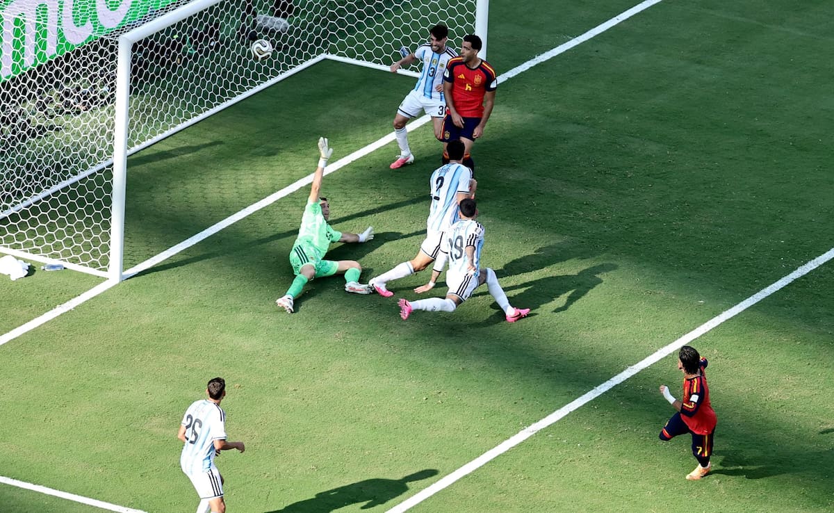 Ferrán Torres le anotó a Argentina en el tiempo extra.