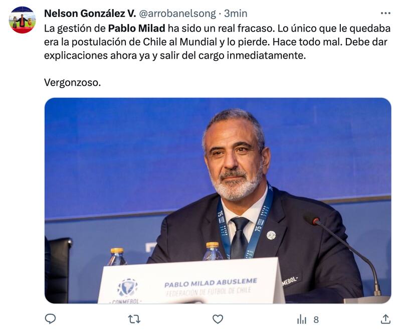 Hinchas de La Roja lapidan a Pablo Milad, presidente de la ANFP.
