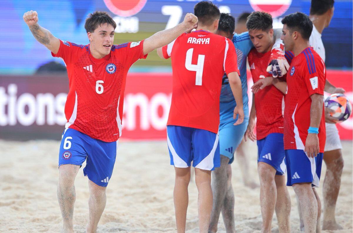 Estreno soñado: Chile debuta con victoria en su histórico primer partido en el Mundial de Fútbol Playa