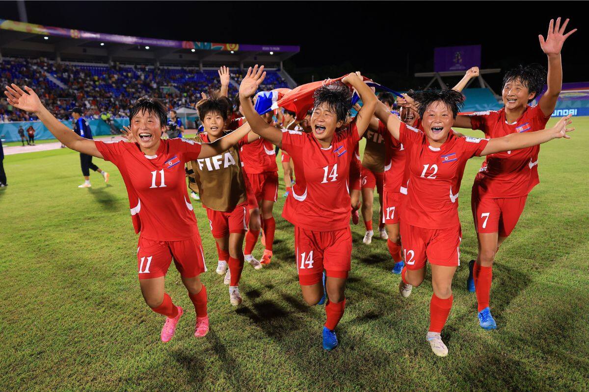 Corea del Norte festeja un nuevo título planetario. Foto: FIFA.