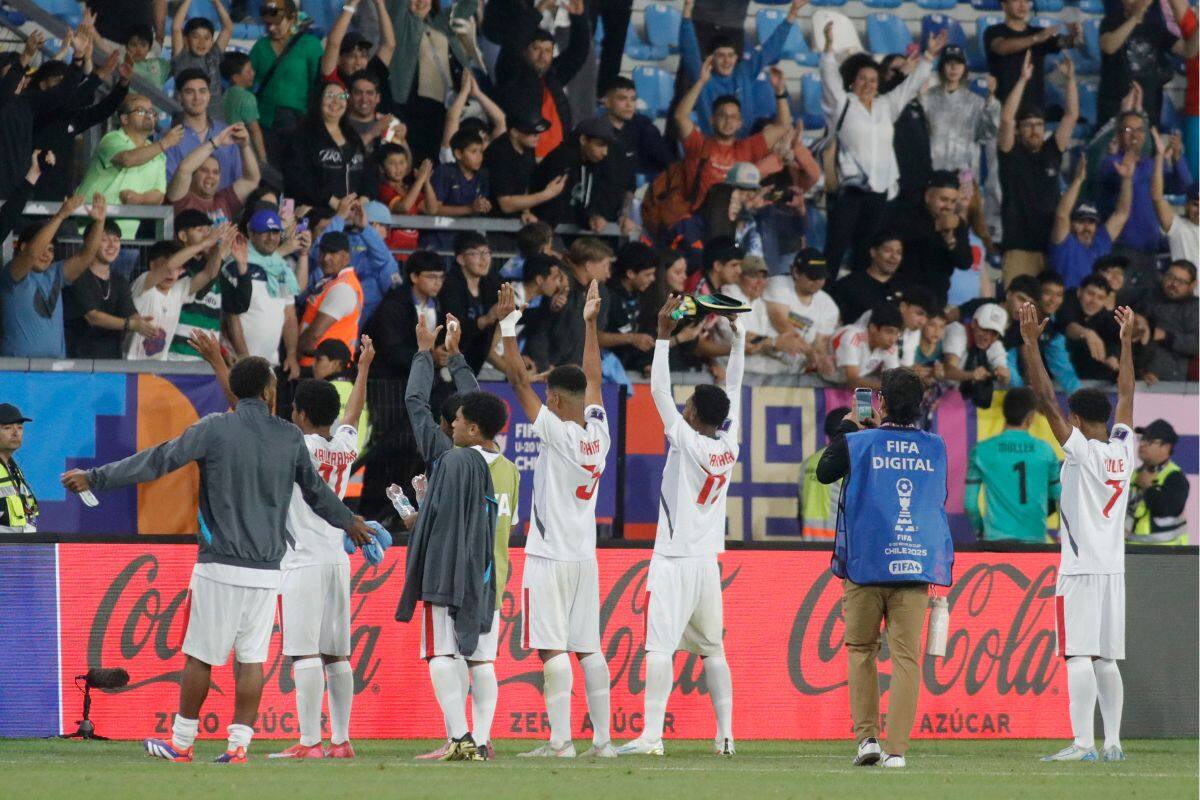 El público ha acompañado en los partidos jugados en el Estadio El Teniente de Rancagua. Foto: Agencia Aton.