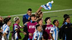 VIDEO | Burlescos: argentinos salen del Estadio Nacional con música del Chavo del 8