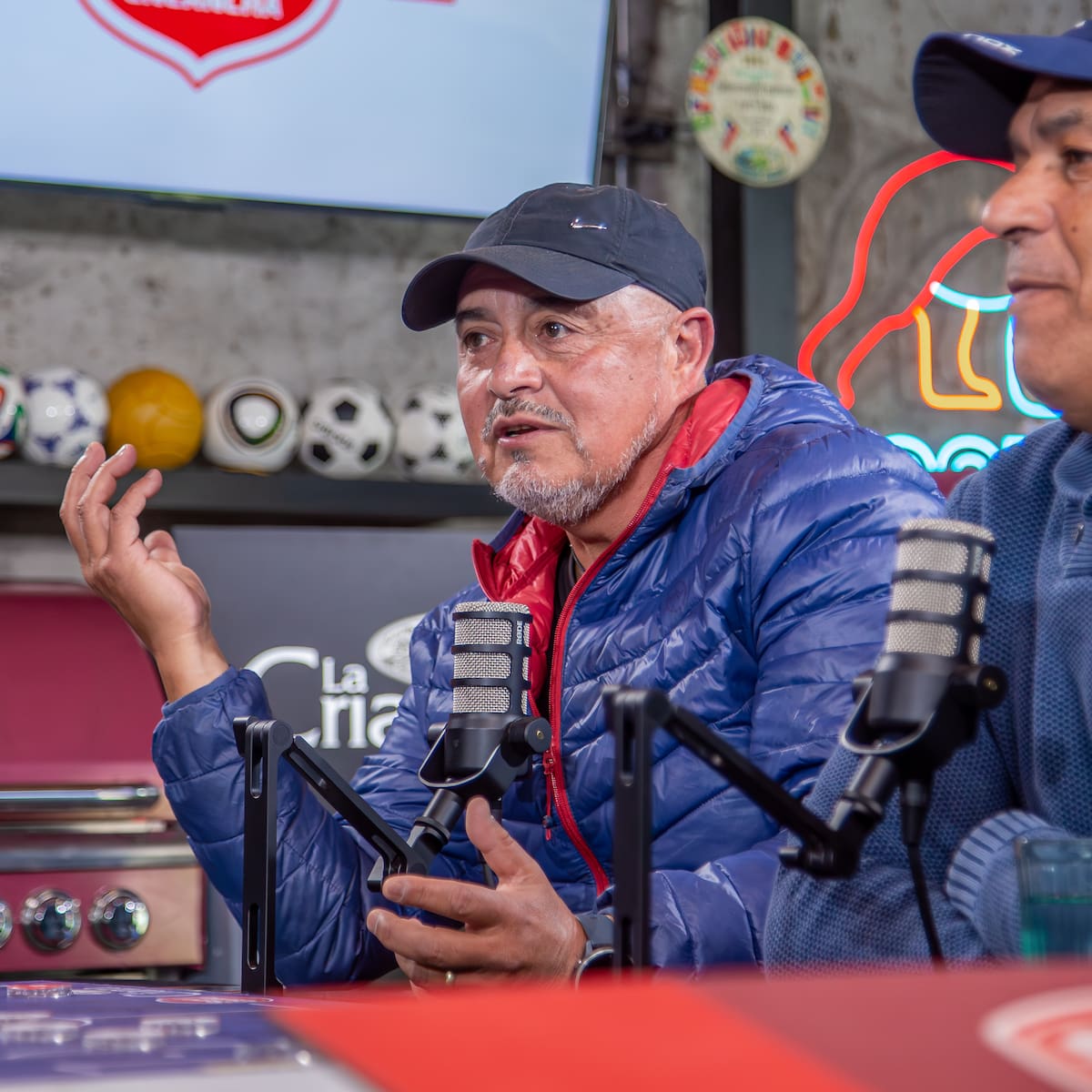 “Si Zamorano y Salas hubiesen estado activos con la Generación Dorada, Chile habría peleado una final del mundo”