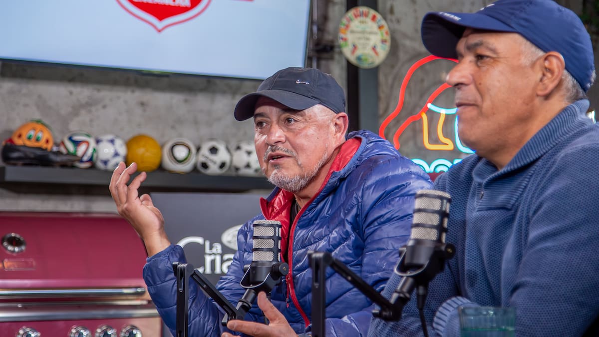 “Si Zamorano y Salas hubiesen estado activos con la Generación Dorada, Chile habría peleado una final del mundo”