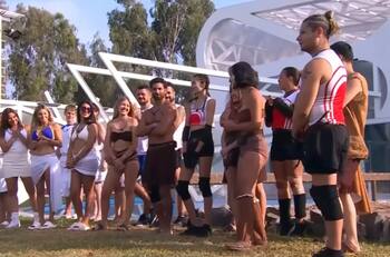 Spoiler: Polémica participante de Mundos Opuestos fue vista en mall capitalino con misterioso galán