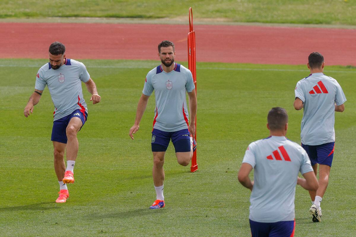 El defensa se encuentra disputando la Eurocopa con España.