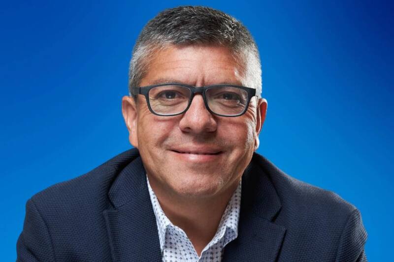 Incendio afecta vehículo que usó el electo alcalde de Cerrillos.