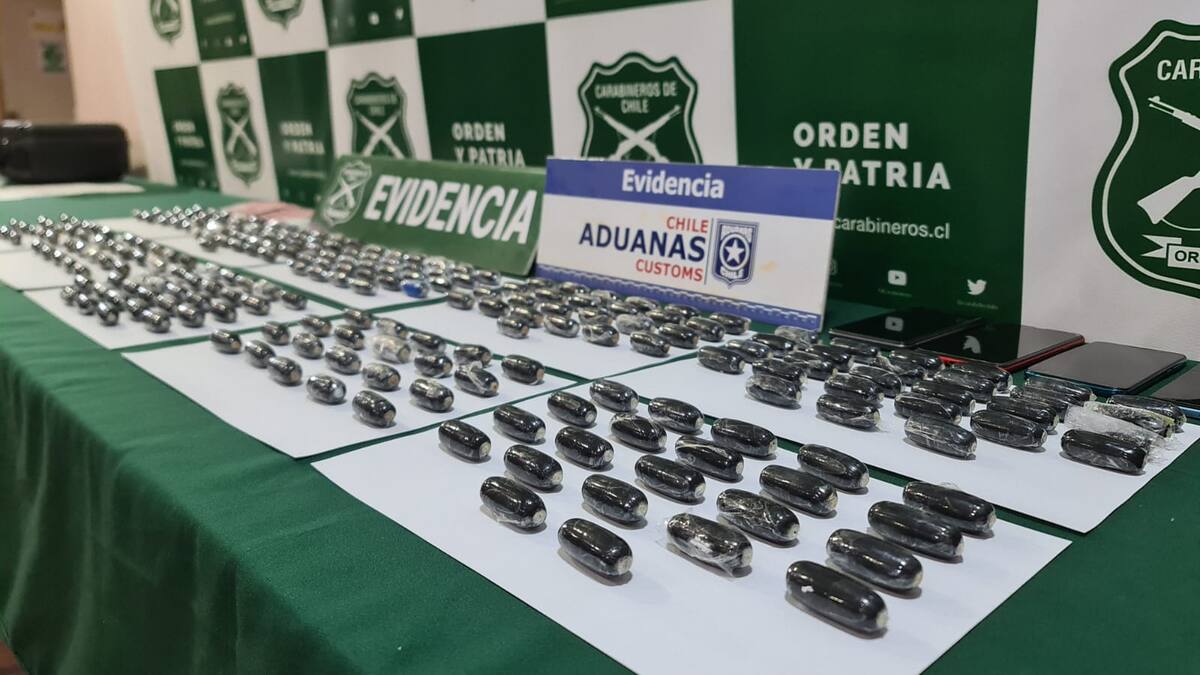 Carabineros detuvo a banda de mujeres que transportaba droga en su estómago