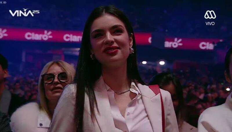 La modelo estuvo presente en la Quinta Vergara viendo a su esposo.