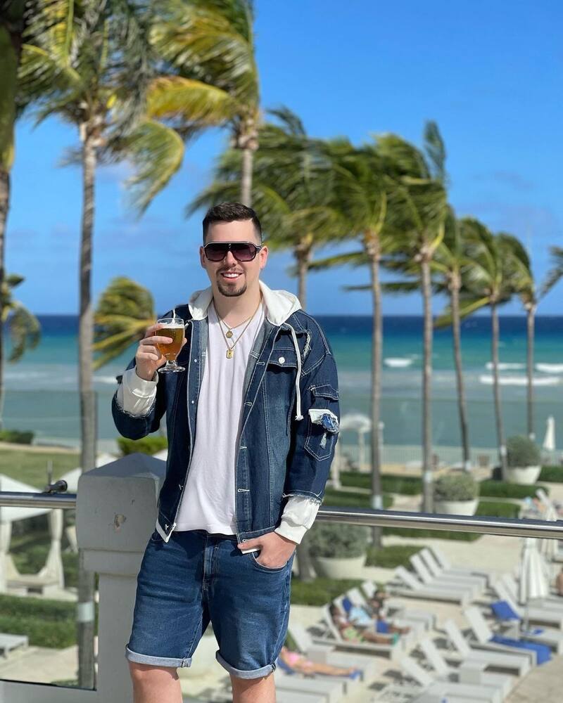 Nano Calderón compartió reveladoras tofos en Instagram que borró más tarde.