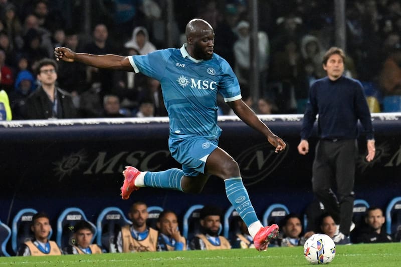 Lukaku y Conte pueden ser campeones por sobre su exequipo, Inter.