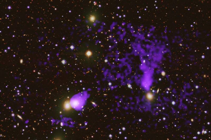Confirma hallazgo único de cúmulo de galaxias.