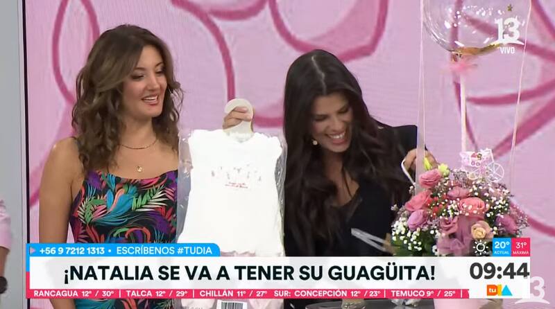 Natalia López recibió regalo de parte del equipo de "Tú Día".