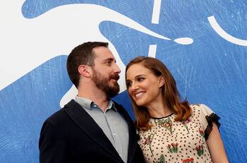 Aseguran que Pablo Larraín mantiene una relación con Natalie Portman