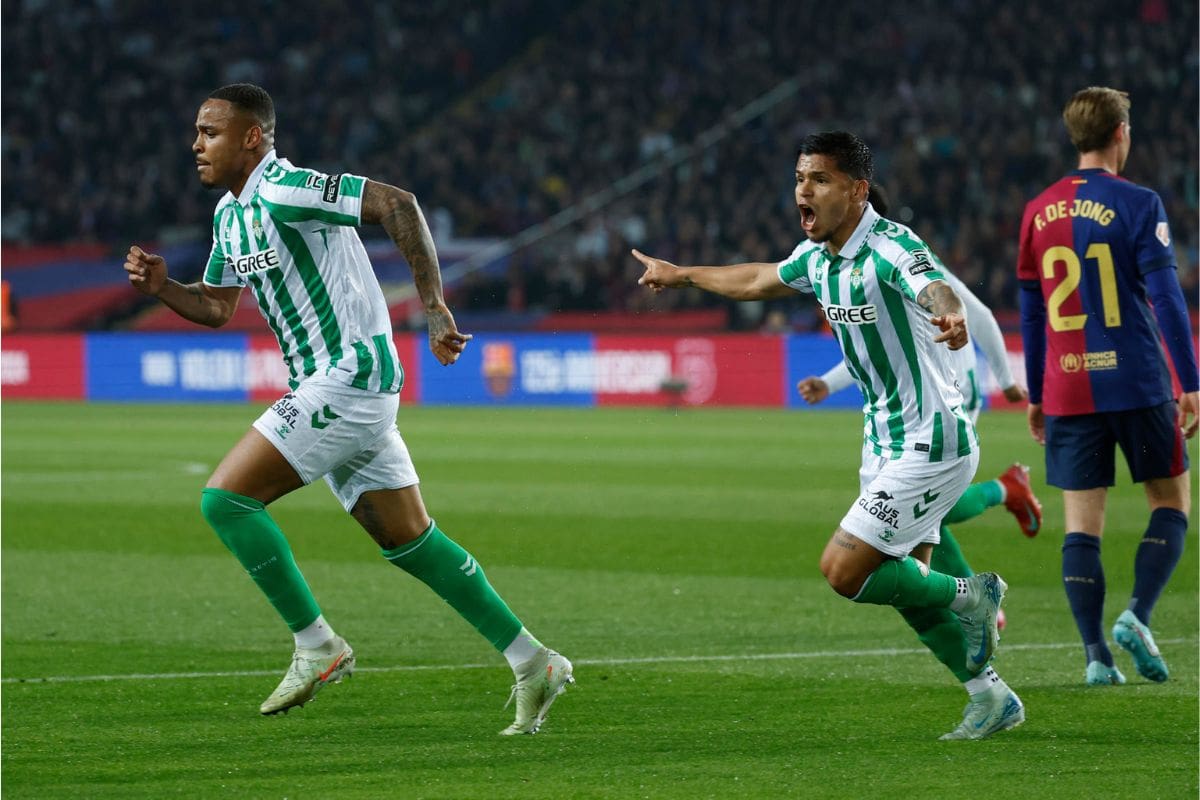 El zaguero brasileño fue figura en la defensa contra el Barcelona y también marcó el gol de la igualdad. Foto: EFE.